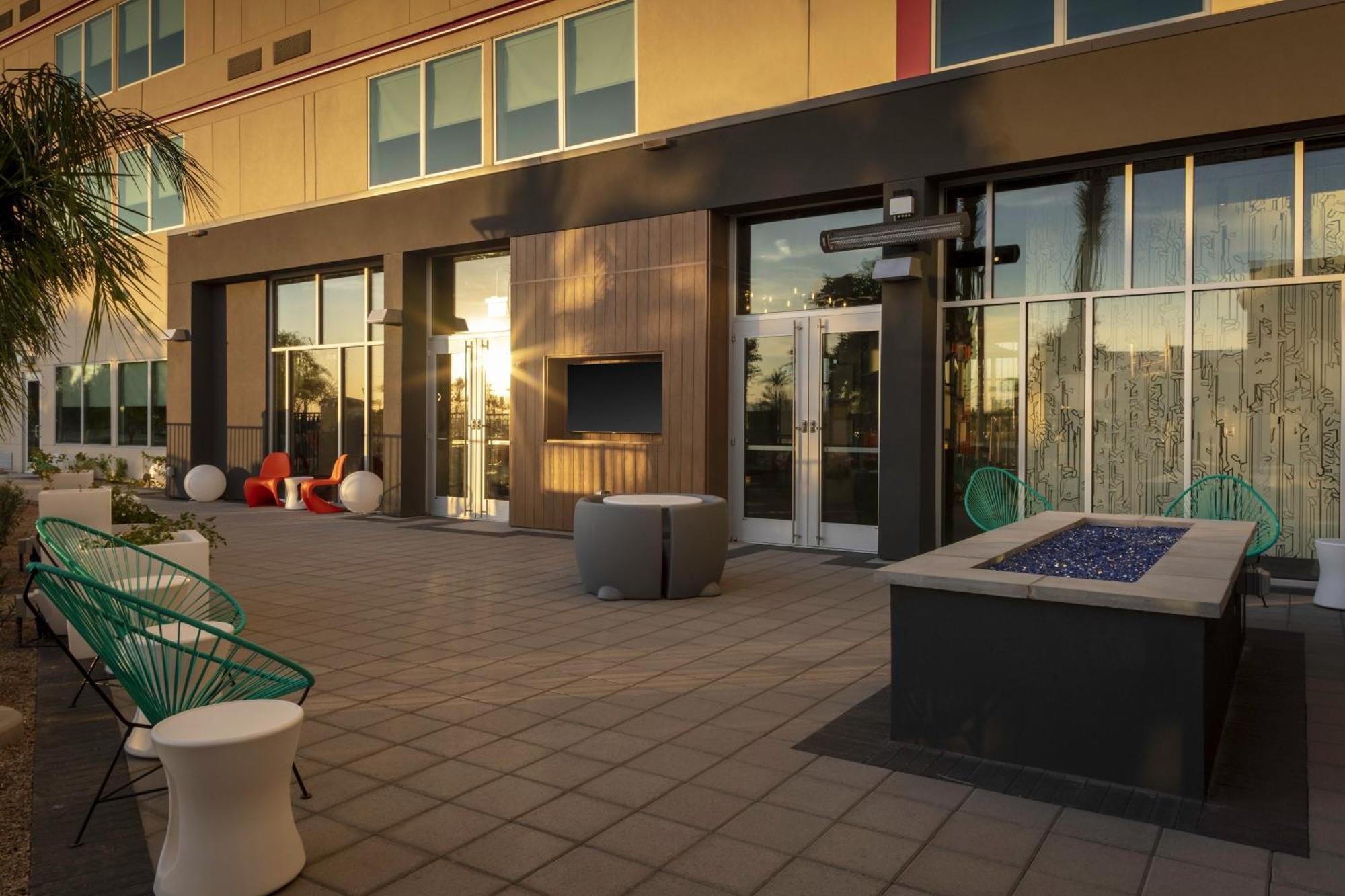 Hotel Aloft Glendale At Westgate Exterior foto